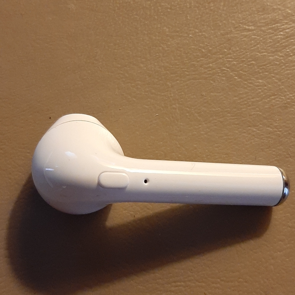 Earbuds - Picture 4 of 5